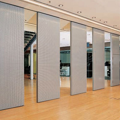 سعر جيد Customizable Soundproof Folding Partition Walls up to 56dB الانترنت