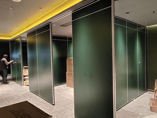 سعر جيد OEM ODM جدار تقسيم مطوية مخصصة لأماكن غرف الاجتماعات الانترنت